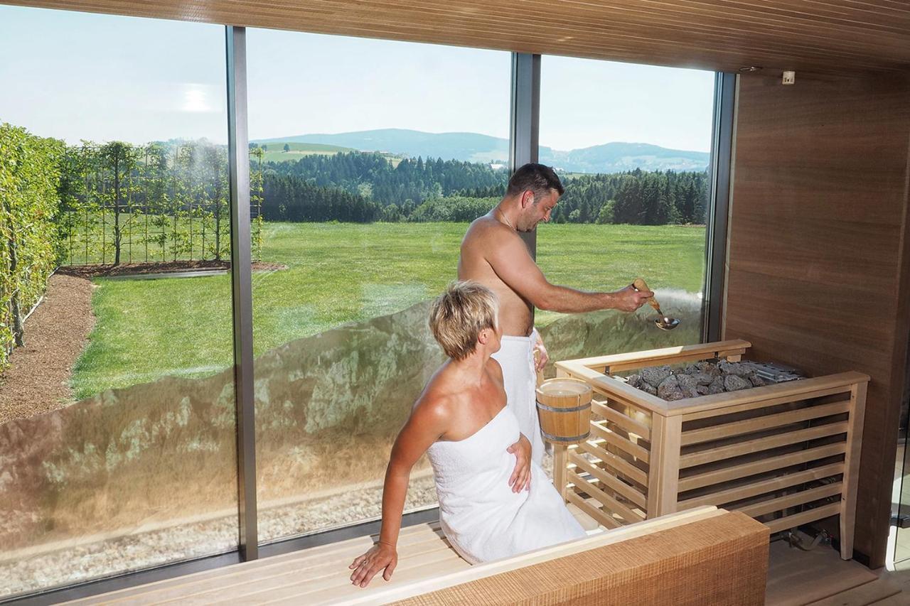 Landrefugium Obermueller 4,5 Sterne Hotel Untergriesbach Buitenkant foto